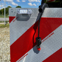 Frontschild für Mähdrescher mit Aufnahme